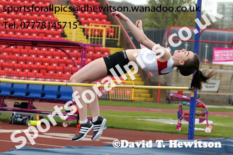 Girls hight jump, Gateshead Open Medal Meeting. Photo: David T. Hewitson/Sports for All Pics